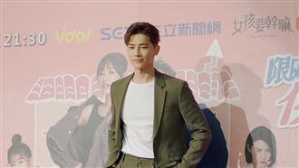 宋偉恩笑臉萌炸 女星變小野貓狂蹭他