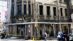 林開郡洋樓設鋼架　基隆市府盼保留古宅風貌基隆林開郡洋樓4月曾因外牆剝落影響公安，經市府通知屋主改善後，近日已架設防護鋼架。基隆市文化局表示，長遠之道仍是希望洋樓能打開深鎖大門，角樓立面會要求保存回復原來樣貌，盼重現風華。（讀者提供）中央社記者沈如峰基隆傳真　109年5月15日