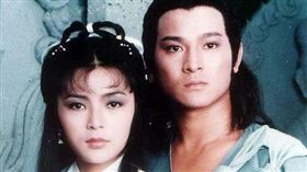 劉德華與陳玉蓮版本的《神鵰俠侶》。（圖／翻攝自微博）