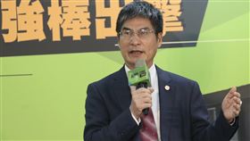 AI國家隊3年有成記者會（3）國家實驗研究院15日在台北舉行「AI國家隊三年有成強棒出擊！」記者會，科技部長陳良基出席，宣布在技術深化與產業服務方面，政府與業界將繼續攜手合作。中央社記者吳家昇攝　109年5月15日