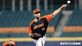 統一獅洋投費爾本。（圖／記者林聖凱攝影）