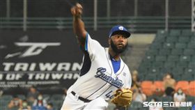 富邦悍將索沙。（圖／記者王怡翔攝影）