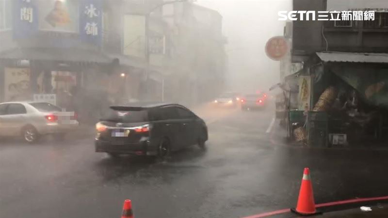 外圍環流惹禍　台南玉井驚見豪雨狂炸