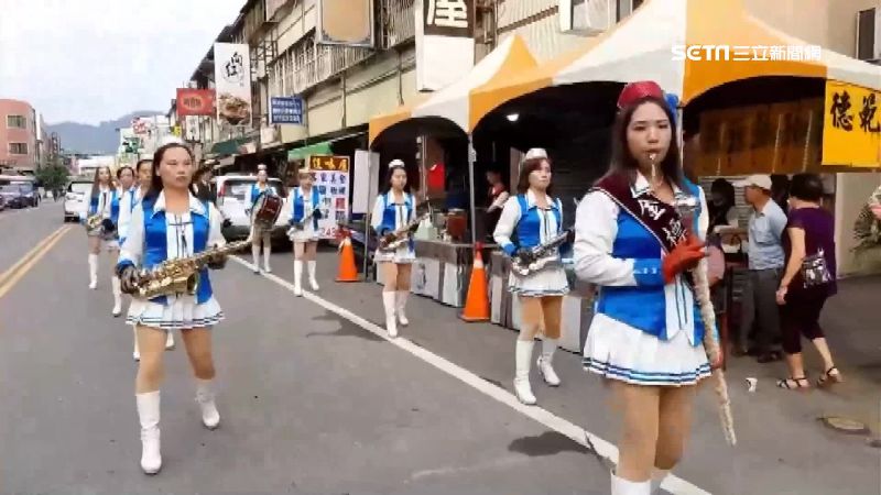 台版抬棺舞！女子西索米歡送最後一程