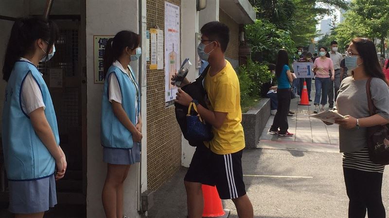 脫口罩勸3次不聽！會考生恐面臨0分