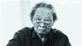 鍾肇政（攝影家林柏樑攝影）