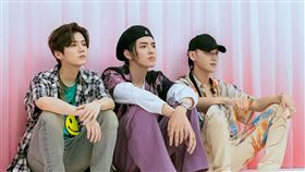 吳亦凡,黃子韜,鹿晗,世紀同框。圖／WeTV提供