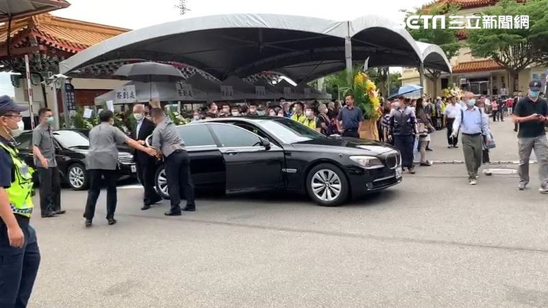 前議長劉炳偉告別式　政商大老全出席