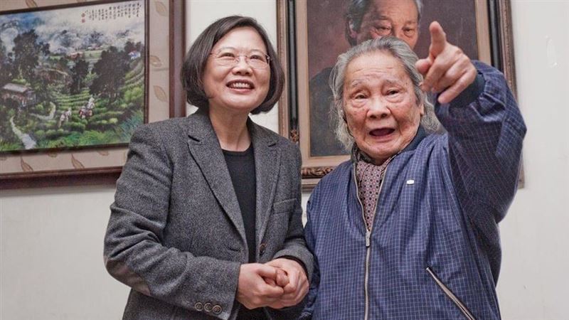 告別鍾肇政　小英慟：真的很捨不得…