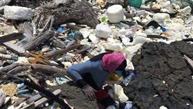 海洋公民基金會公布澎湖第一季海廢垃圾量（2）海洋公民基金會18日發表第一季澎湖海岸垃圾調查結果，全澎湖50%的垃圾集中在10%海岸沙灘線上。（海洋公民基金會提供）中央社　109年5月18日