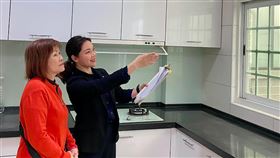 21世紀不動產企劃研究室表示，梅雨季節正好可以檢視房屋是否有漏水、排水問題（圖／21世紀不動產）