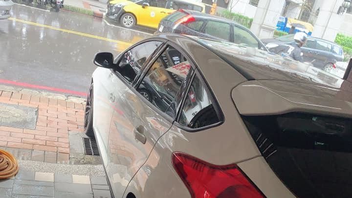 都市傳說？洗車不到1分鐘車主臉慘綠