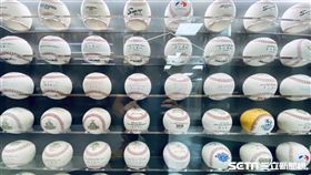 中華職棒比賽用球。（圖／記者王怡翔攝影）