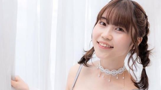 女大生「J級神乳」直接把內衣撐爆