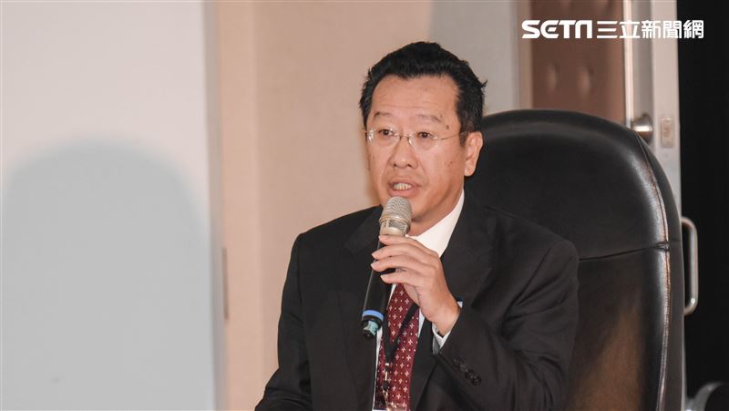 顧立雄「接手」潛艦國造？海軍斥放話