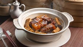 ▲漢來美食主打的兩道佳餚為「台式滷肉豆腐」與「獅子頭」（圖／漢來美食提供）