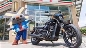 獨／超商預購39萬哈雷…台南姜先生花6千萬點數真換到了（圖／超商提供）