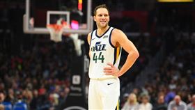 NBA／右腕動刀　爵士射手賽季報銷
NBA,猶他爵士,Bojan Bogdanovic,開刀,動手術,報銷
翻攝自推特