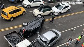 台中賓士車酒駕5車連環撞／翻攝畫面