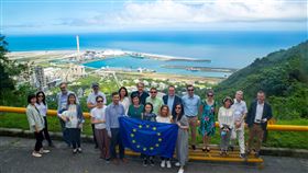 推動循環經濟　台泥邀歐盟經貿代表參訪和平廠台灣水泥日前邀請歐盟（EU）會員國駐台參訪團參訪花蓮縣和平村的「台泥DAKA 開放生態循環工廠」。（台泥提供）中央社記者蔡芃敏傳真　109年5月19日