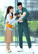 郭書瑤、禾浩辰出席「未來媽媽」卡司發布記者會。（記者邱榮吉/攝影）