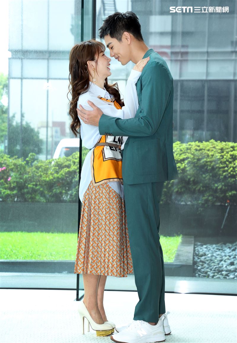 郭書瑤、禾浩辰出席「未來媽媽」卡司發布記者會。（記者邱榮吉/攝影）