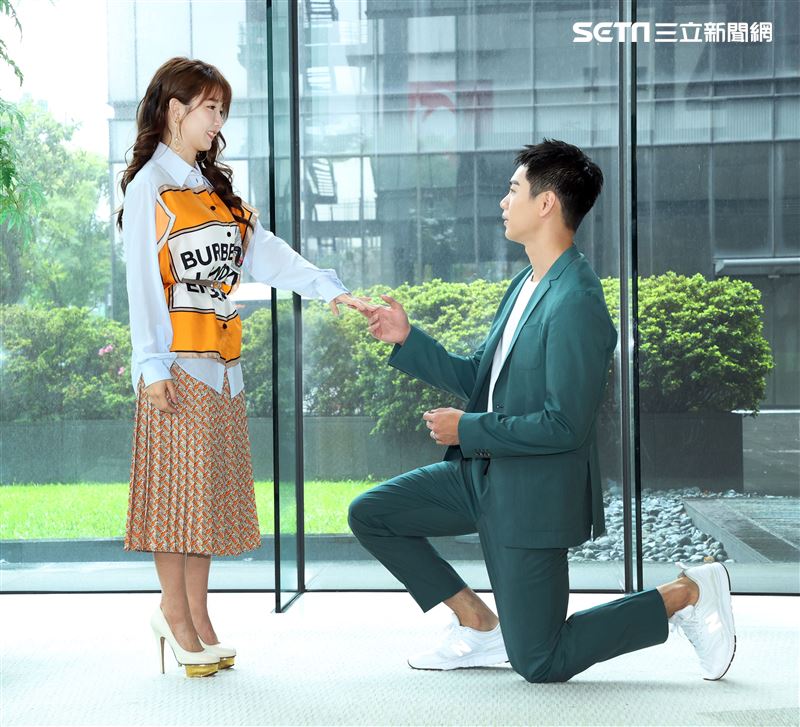 郭書瑤、禾浩辰出席「未來媽媽」卡司發布記者會。（記者邱榮吉/攝影）