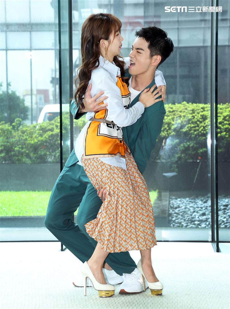 郭書瑤、禾浩辰出席「未來媽媽」卡司發布記者會。（記者邱榮吉/攝影）