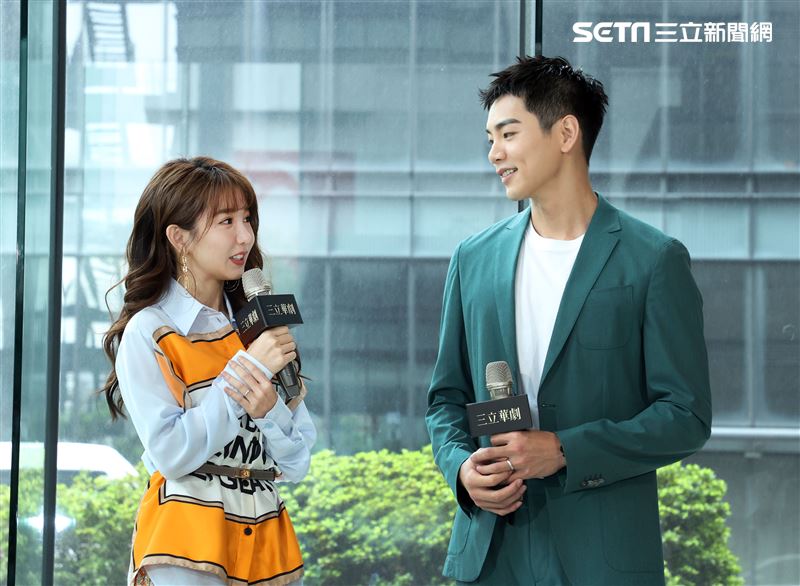 郭書瑤、禾浩辰出席「未來媽媽」卡司發布記者會。（記者邱榮吉/攝影）