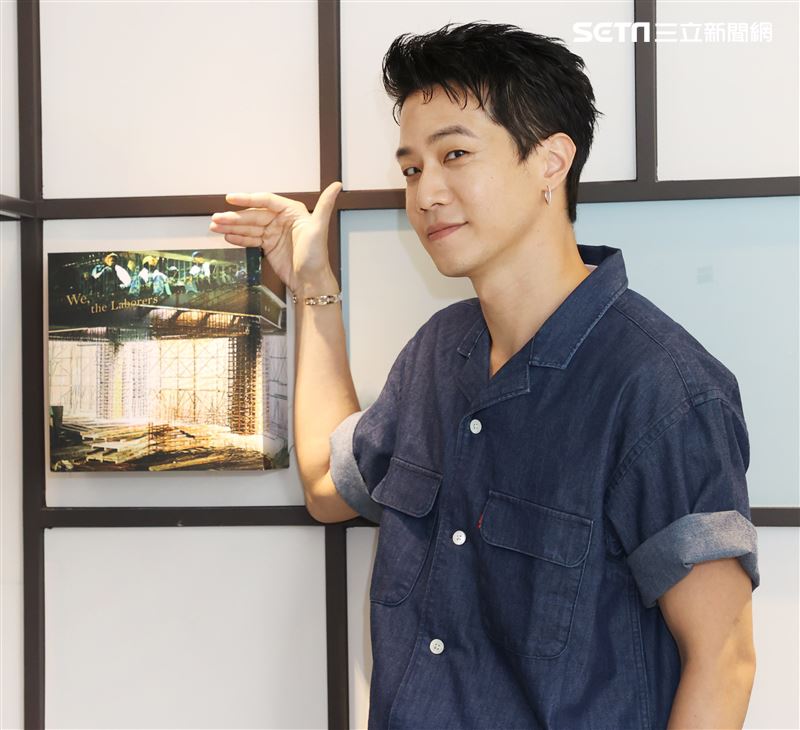 薛仕凌三立新聞網專訪。（記者邱榮吉/攝影）