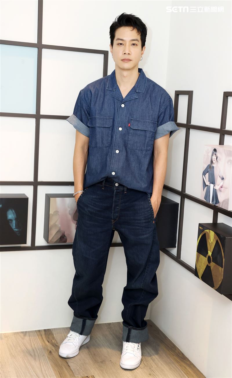 薛仕凌三立新聞網專訪。（記者邱榮吉/攝影）