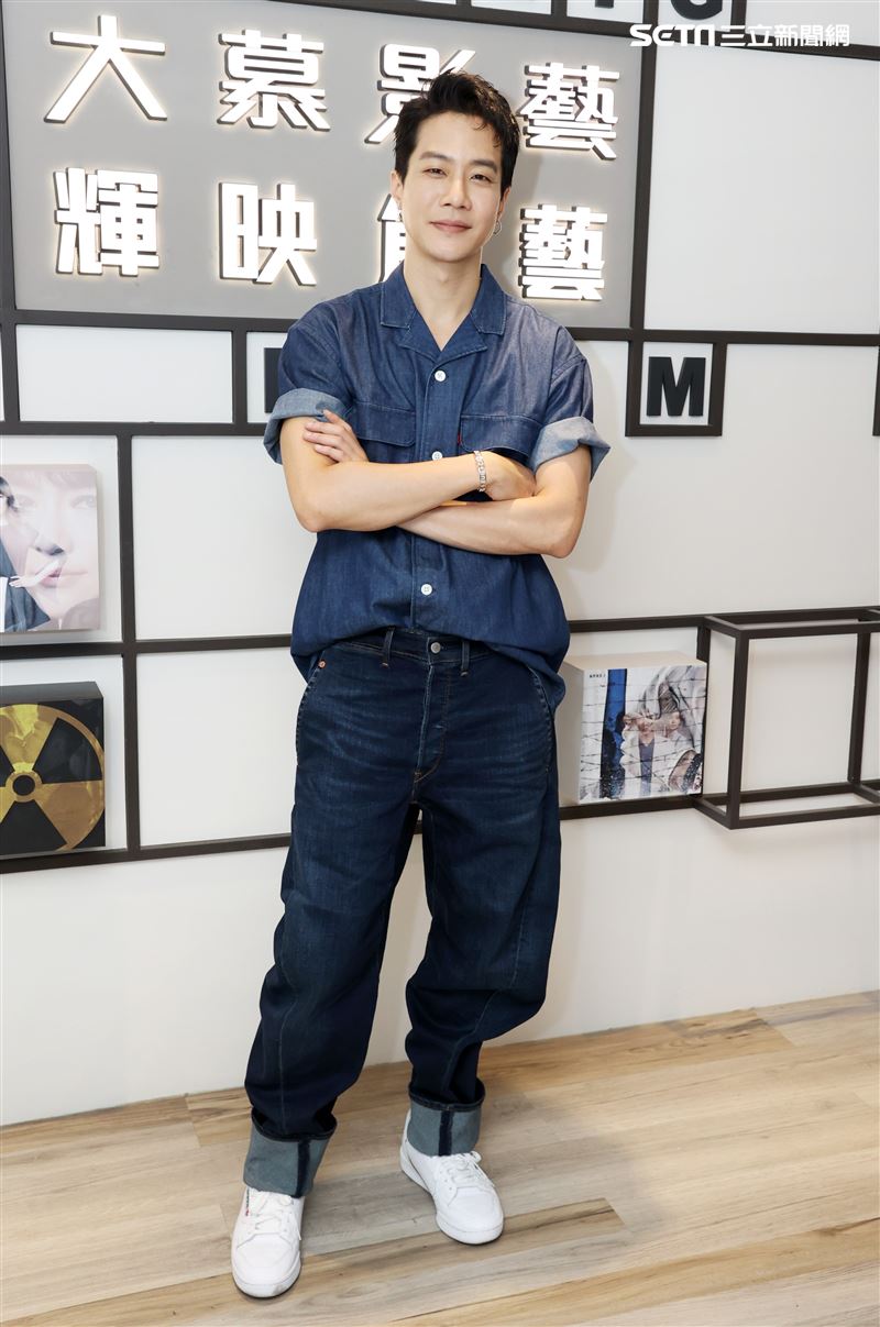 薛仕凌三立新聞網專訪。（記者邱榮吉/攝影）