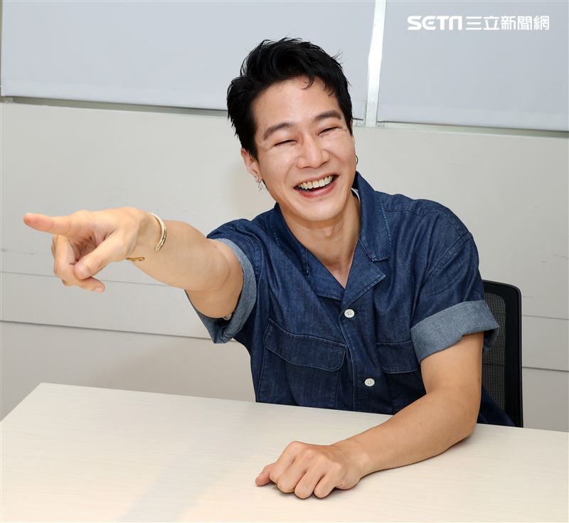 薛仕凌三立新聞網專訪。（記者邱榮吉/攝影）