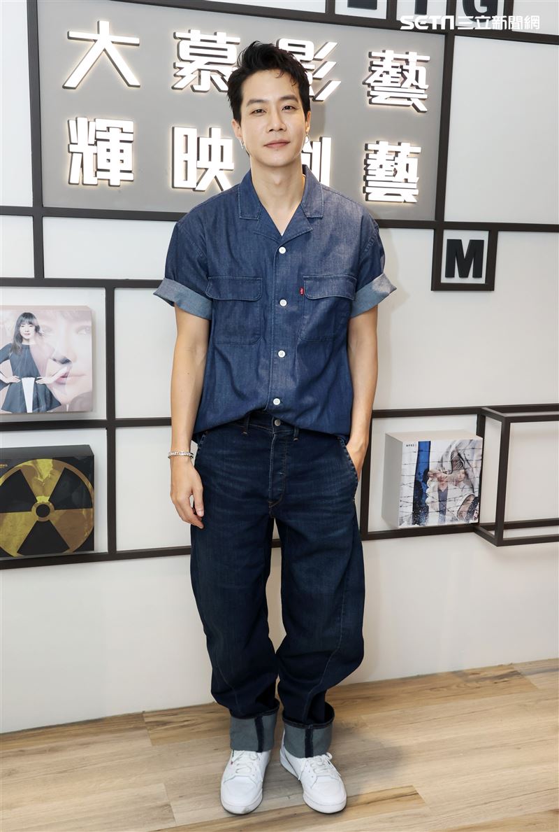 薛仕凌三立新聞網專訪。（記者邱榮吉/攝影）