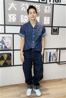 薛仕凌三立新聞網專訪。（記者邱榮吉/攝影）