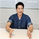 薛仕凌三立新聞網專訪。（記者邱榮吉/攝影）