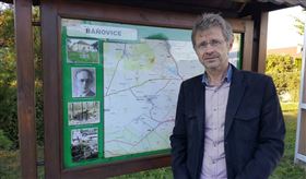 捷克參議院今日以50比1壓倒性票數通過決議，指中國威脅不要訪台是對捷克內政的干涉，支持議長維特齊（Miloš Vystrčil）率團訪問台灣。