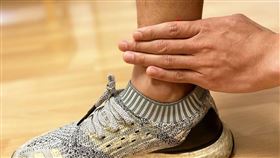 平日中醫穴位按摩保養—有助緩解味嗅覺異常症狀（圖／長庚醫院提供）
