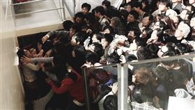 《鐵線蟲入侵》 車庫娛樂提供