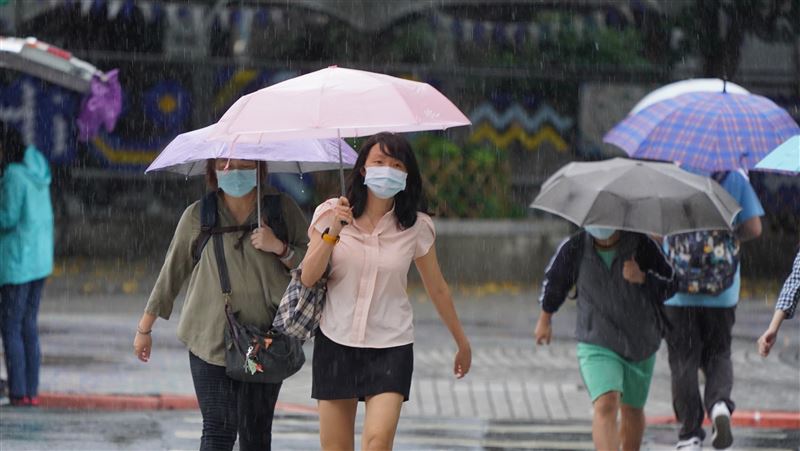 西南氣流滯留鋒面影響　中南部防暴雨