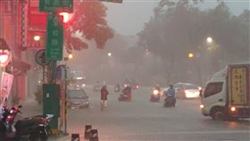 淹水,積水,楠梓,左營,高雄,拋錨,梅雨