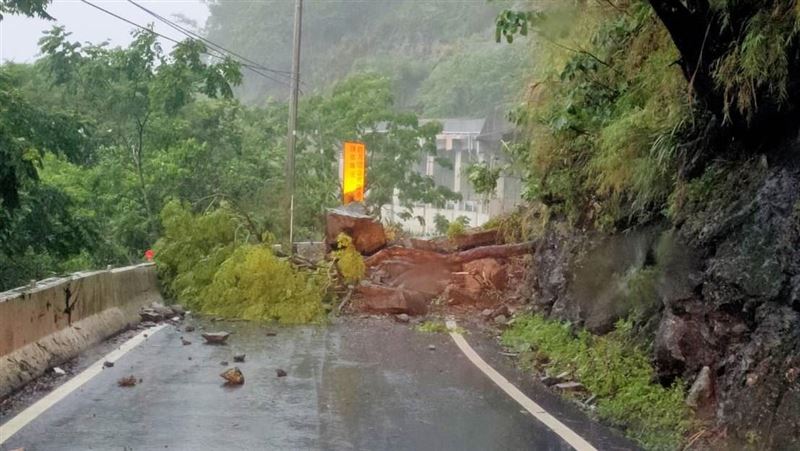 阿里山鄉2處土石坍方　小火車全停駛