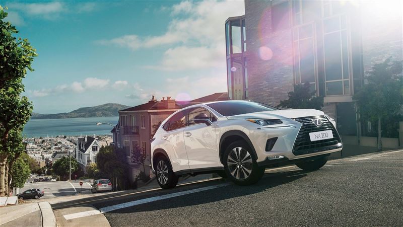 凌志NX200　曜黑時尚車型上市