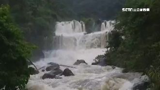 嘉義下雨溪水暴漲　達邦「瀑布」狂流