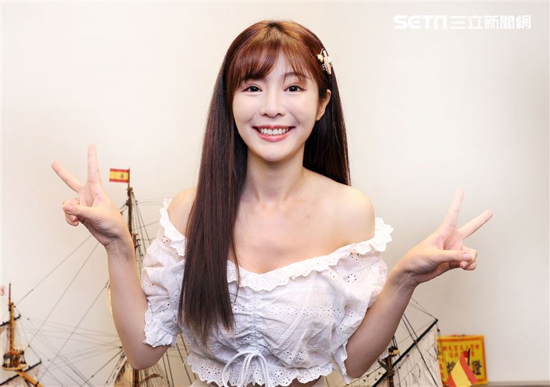 倪暄(寫真集宣傳)安安大明星。（記者邱榮吉/攝影）