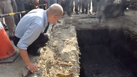 才誇政績就破功！韓國瑜稱「清淤是良心」　神農路水淹漫漫（圖／翻攝自韓國瑜臉書）