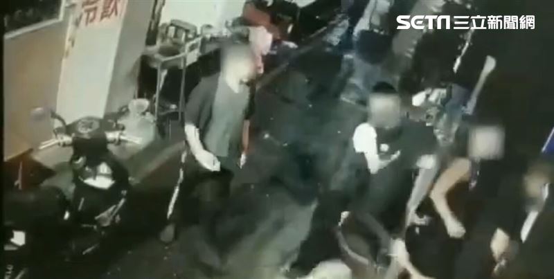 萬華40歲男被砍到見骨　警逮7惡煞