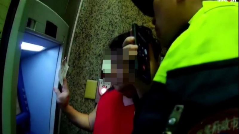霸氣外露！警阻詐嗆詐團：回家洗洗睡