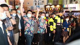 0523陳時中遊墾丁大街,木屐,（圖／疾管署提供）