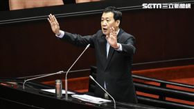 國民黨立法委員費鴻泰質詢。 圖／記者林敬旻攝